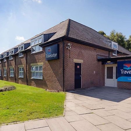 Travelodge York Hull Road Экстерьер фото